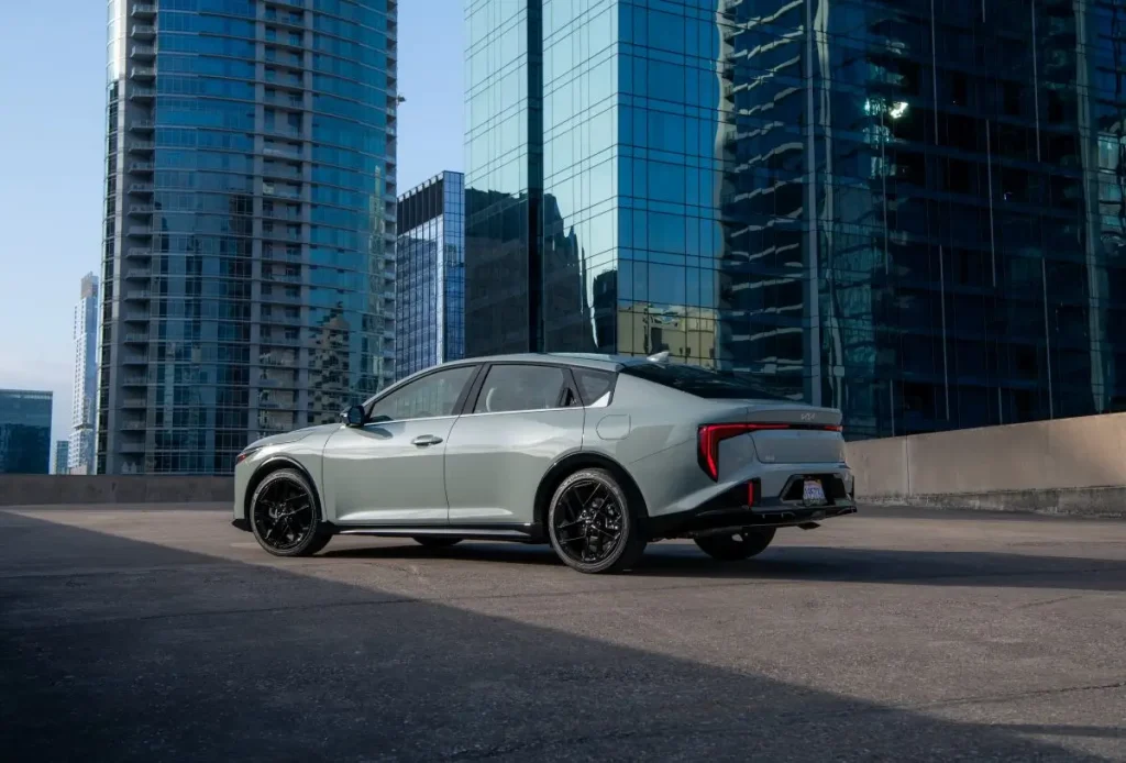 Kia K4 2025 recibe 5 estrellas en Latin NCAP: el más seguro