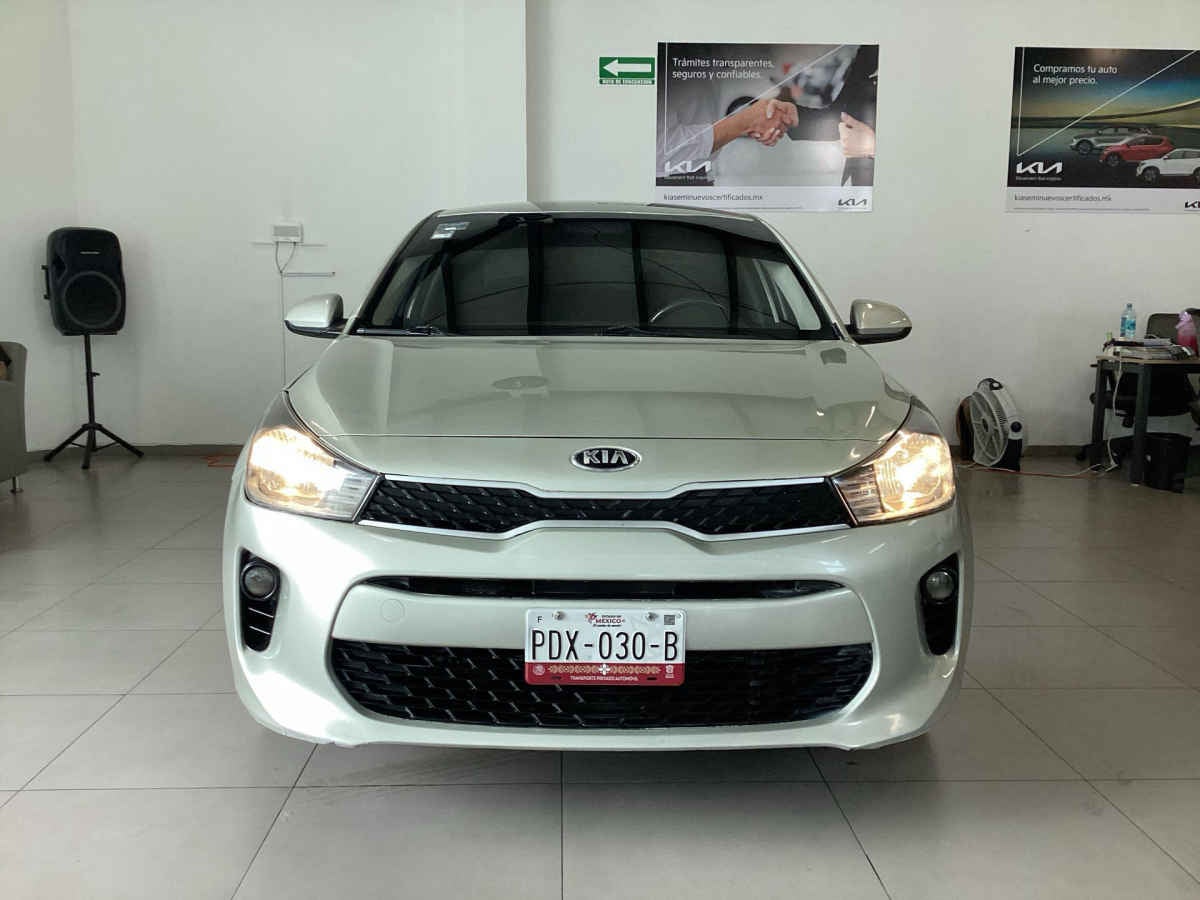 2020 Kia KIA RIO SEDAN 4p L L4/1.6 Man