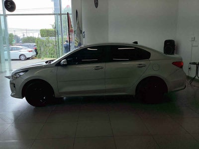 2020 Kia KIA RIO SEDAN 4p L L4/1.6 Man