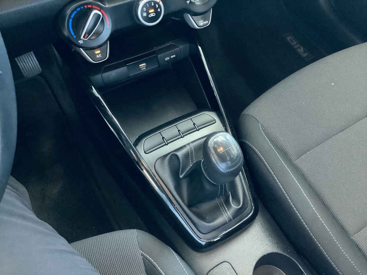 2023 Kia KIA RIO SEDAN 4p LX L4/1.6 Man