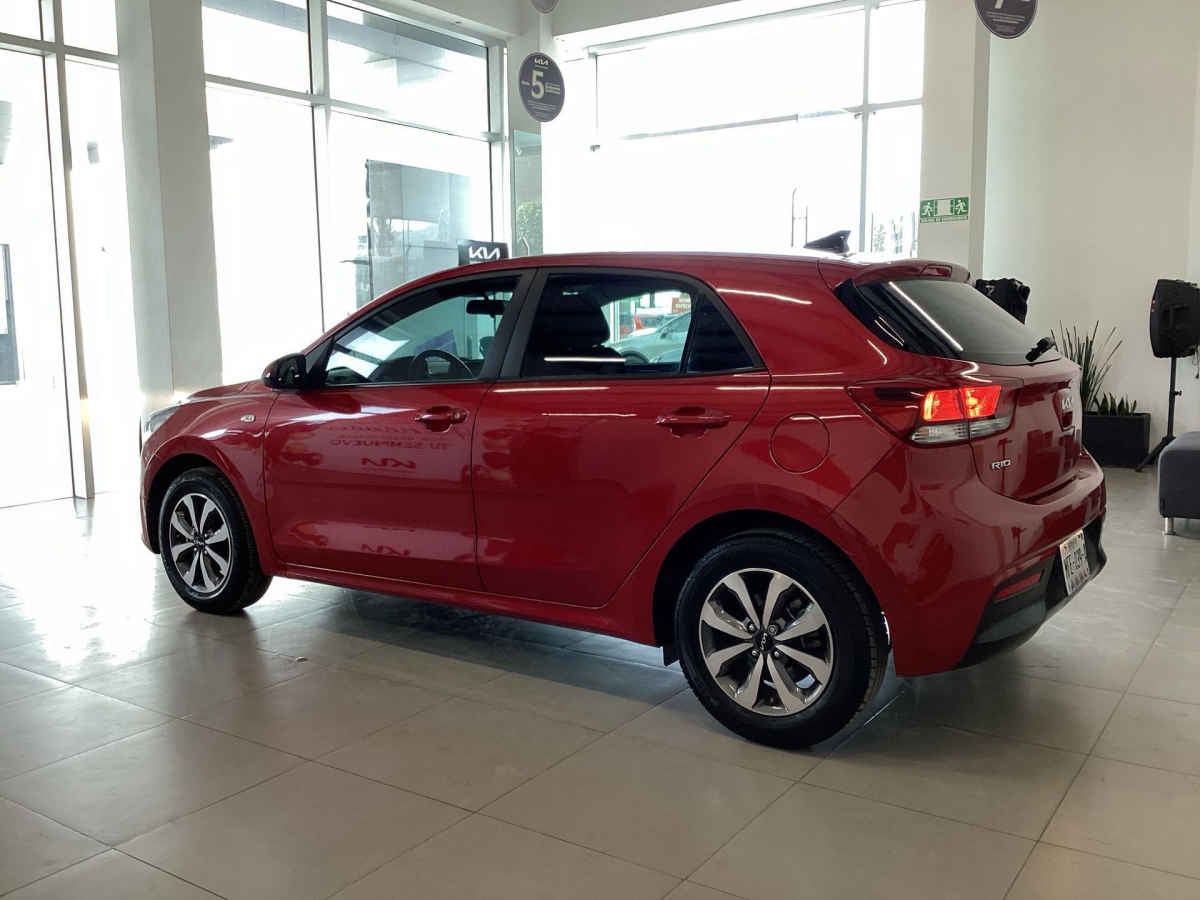 2023 Kia KIA RIO HB 5p LX L4/1.6 Man