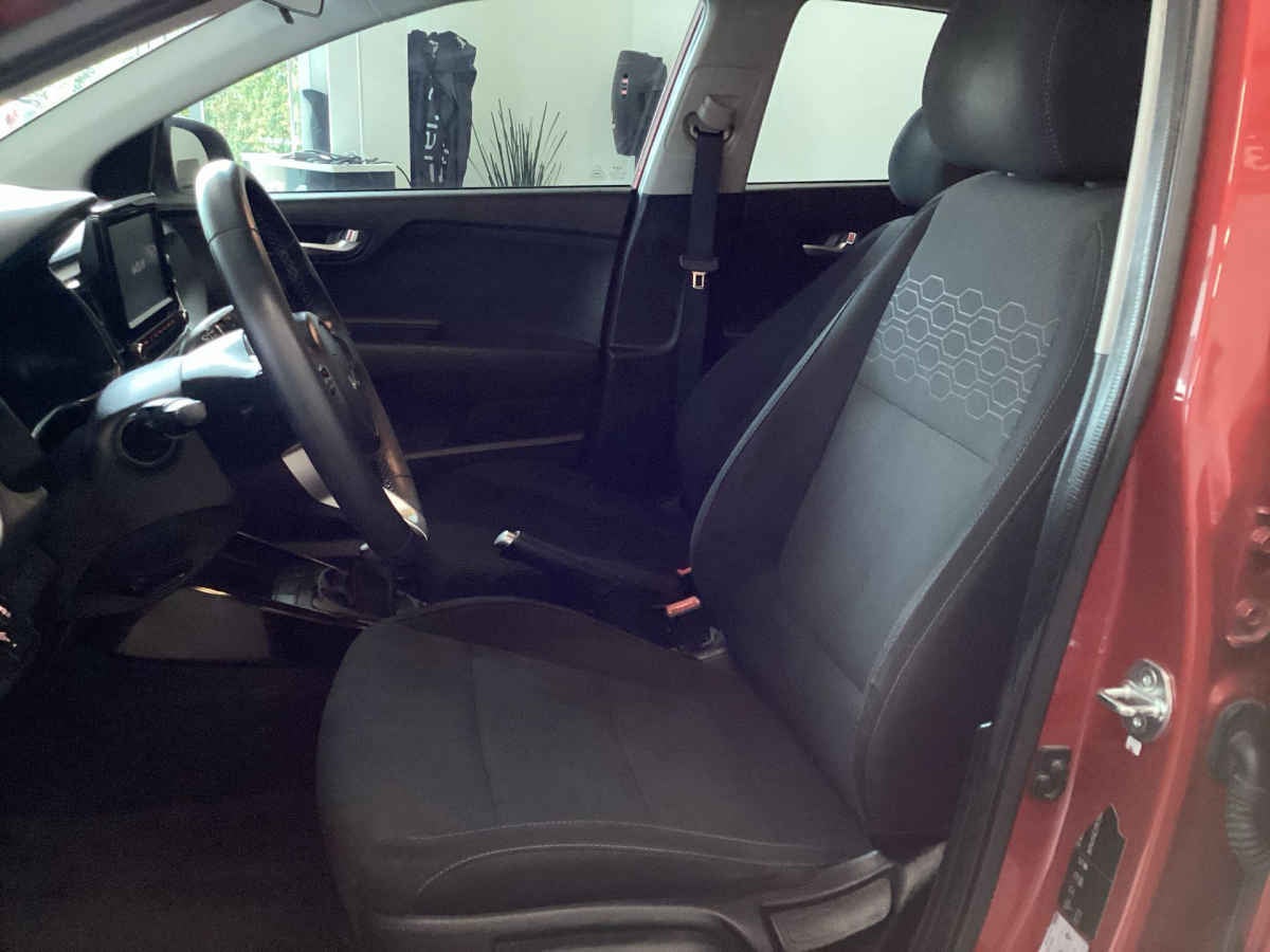 2023 Kia KIA RIO HB 5p LX L4/1.6 Man