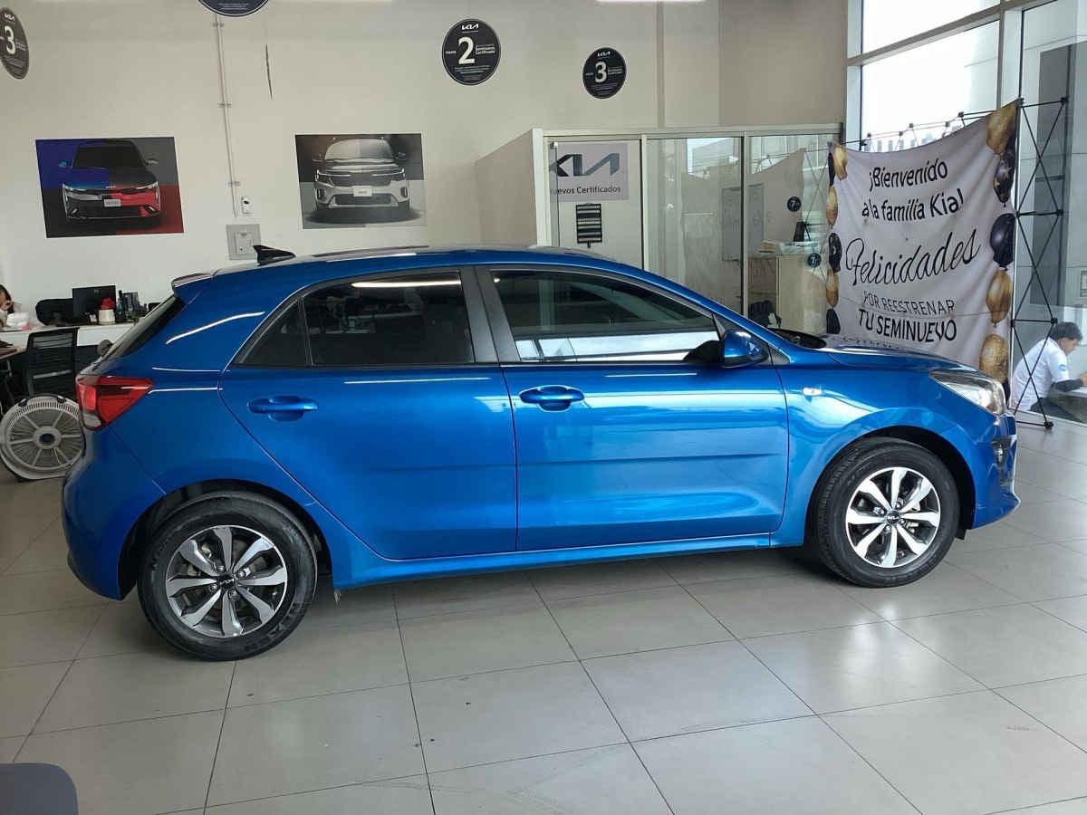 2023 Kia KIA RIO HB 5p LX L4/1.6 Aut