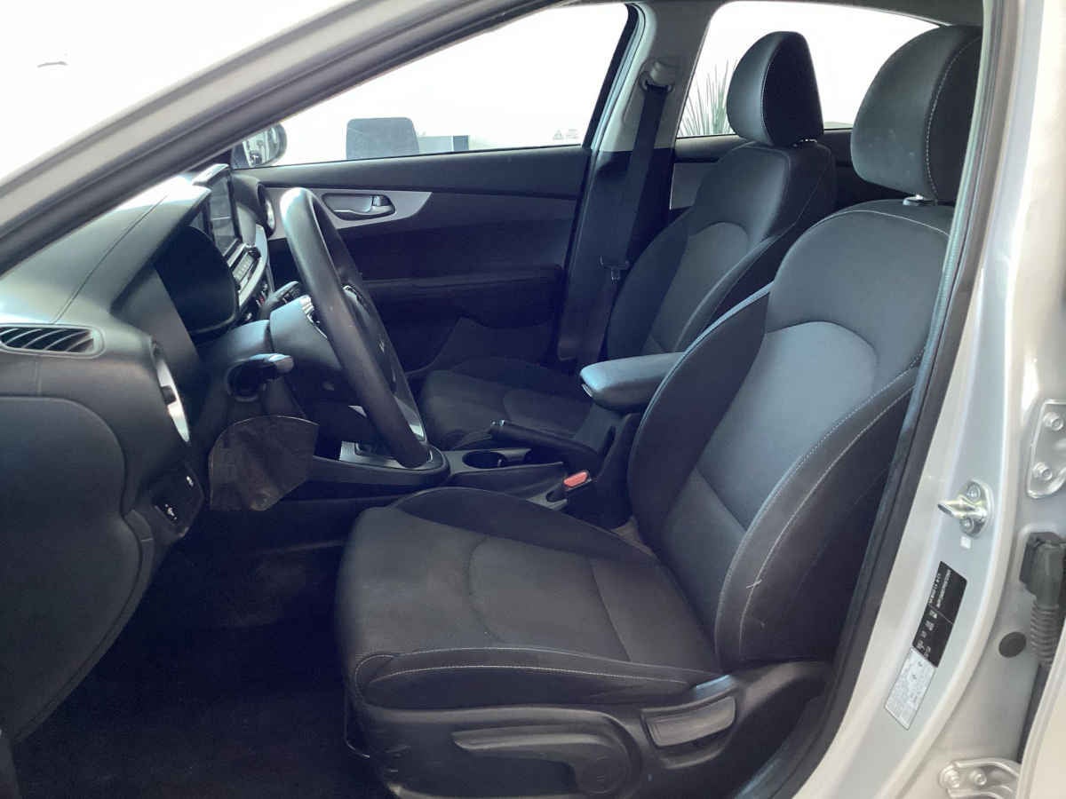 2023 Kia FORTE SEDAN 4p LX L4/2.0 Man