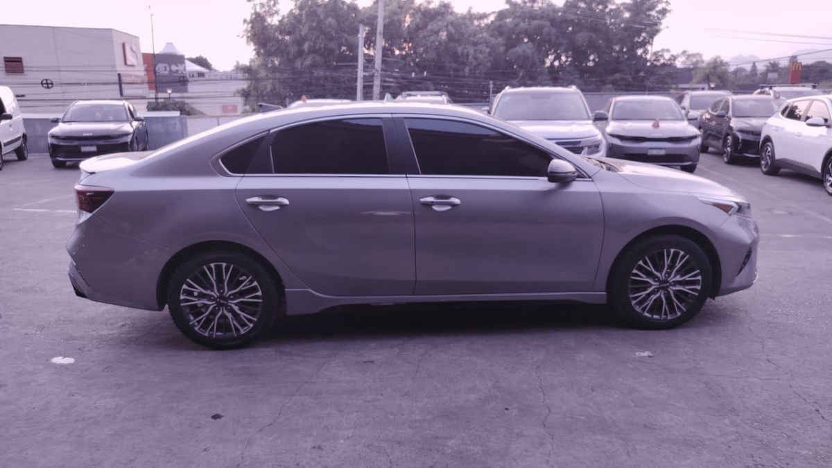 2023 Kia FORTE SEDAN 4p GT Line L4/2.0 Aut