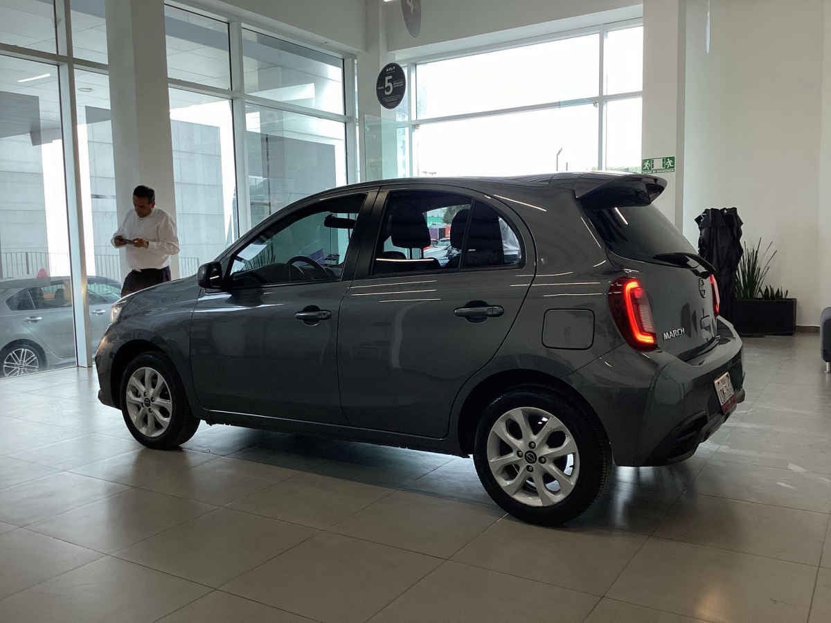 2025 Nissan March 5p Advance L4/1.6 Aut
