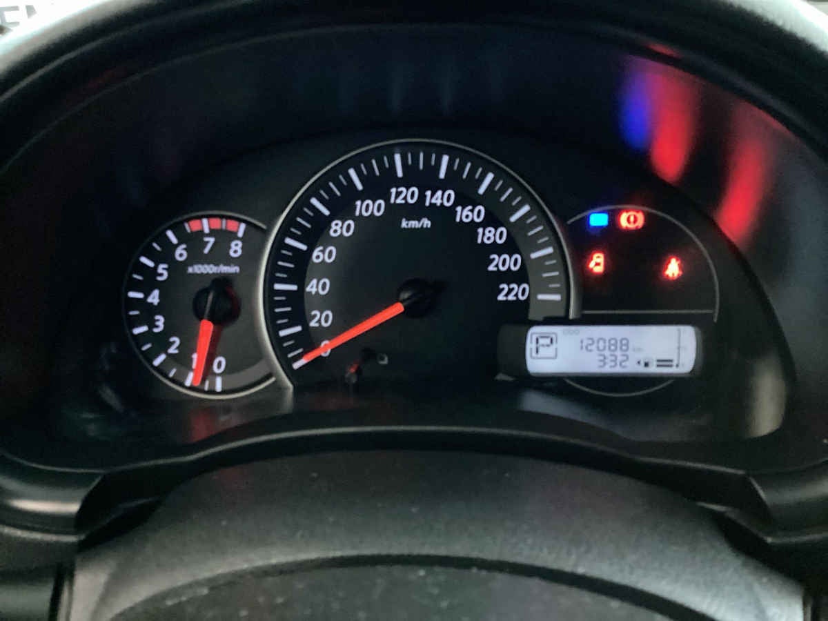 2025 Nissan March 5p Advance L4/1.6 Aut