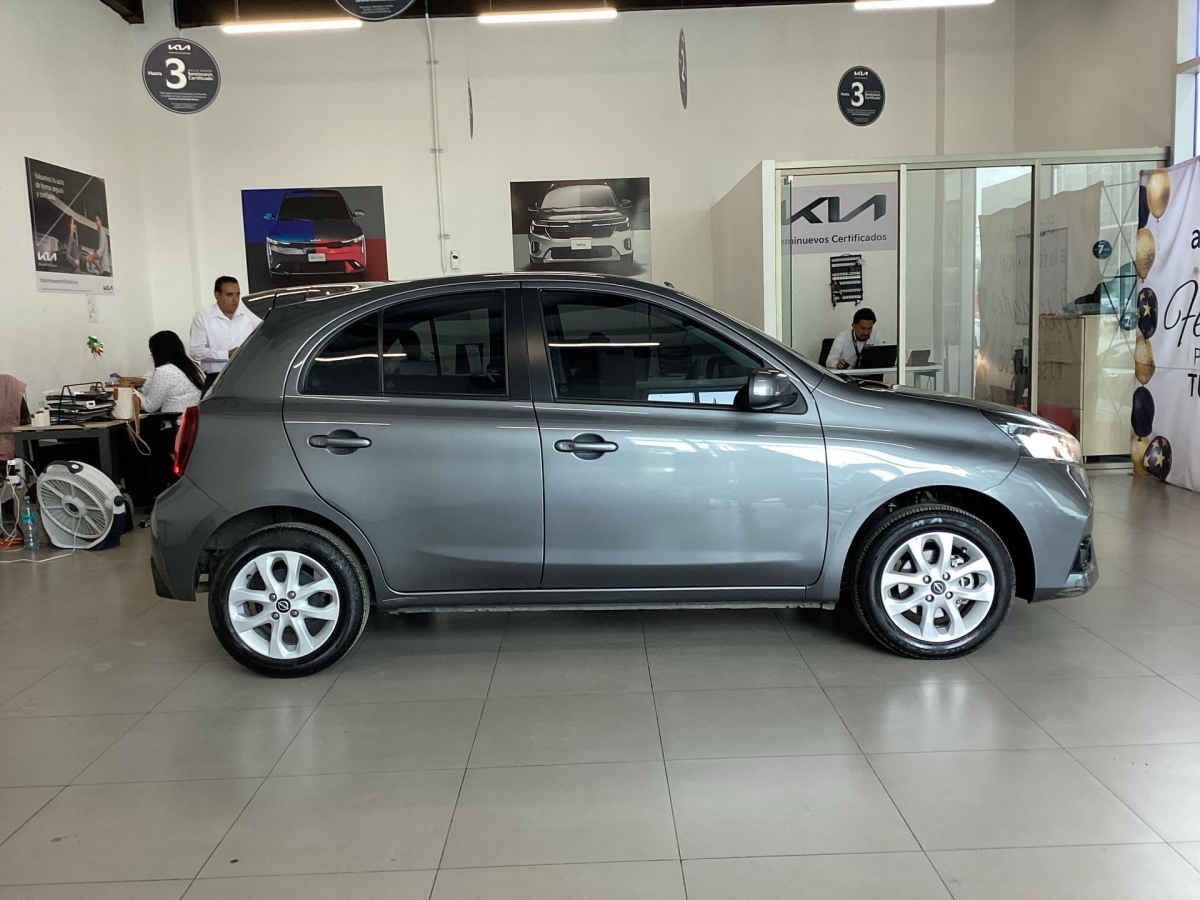 2025 Nissan March 5p Advance L4/1.6 Aut