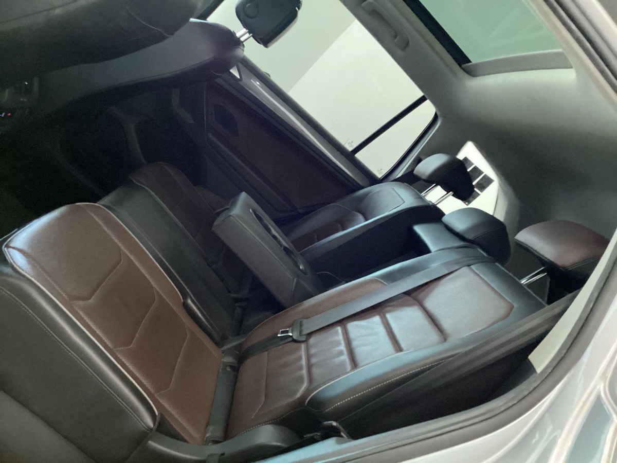 2022 Volkswagen Tiguan 5p R-Line L4/1.4/T Aut