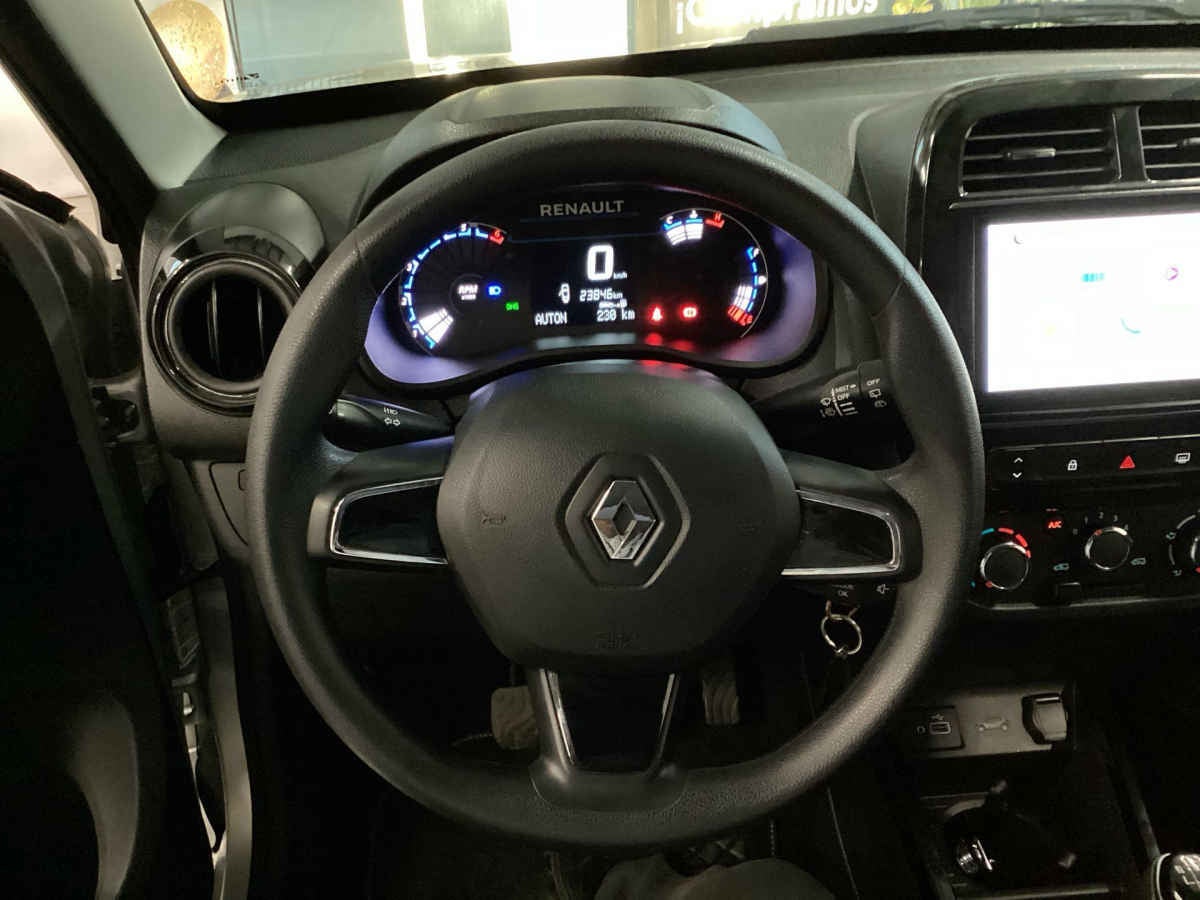 2025 Renault Kwid 5p Iconic L3/1.0 Man