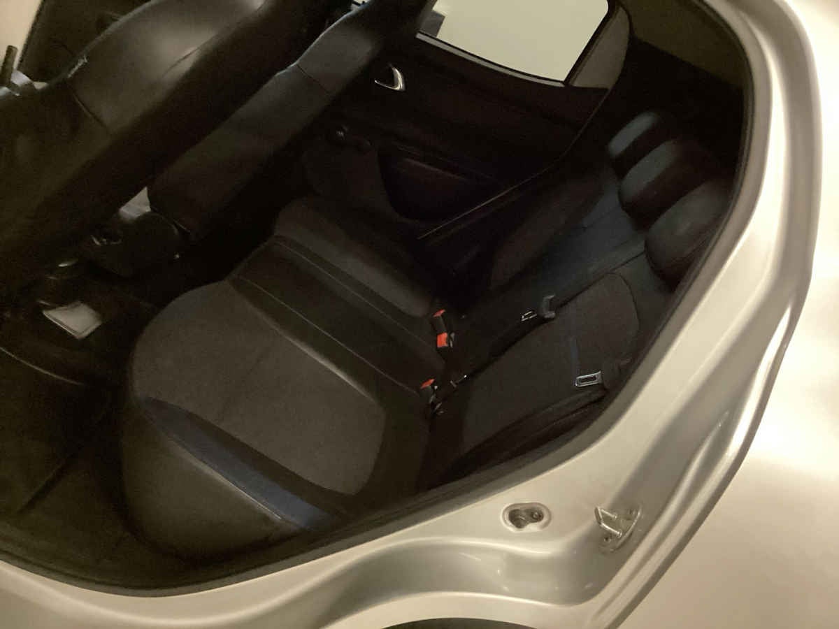 2025 Renault Kwid 5p Iconic L3/1.0 Man