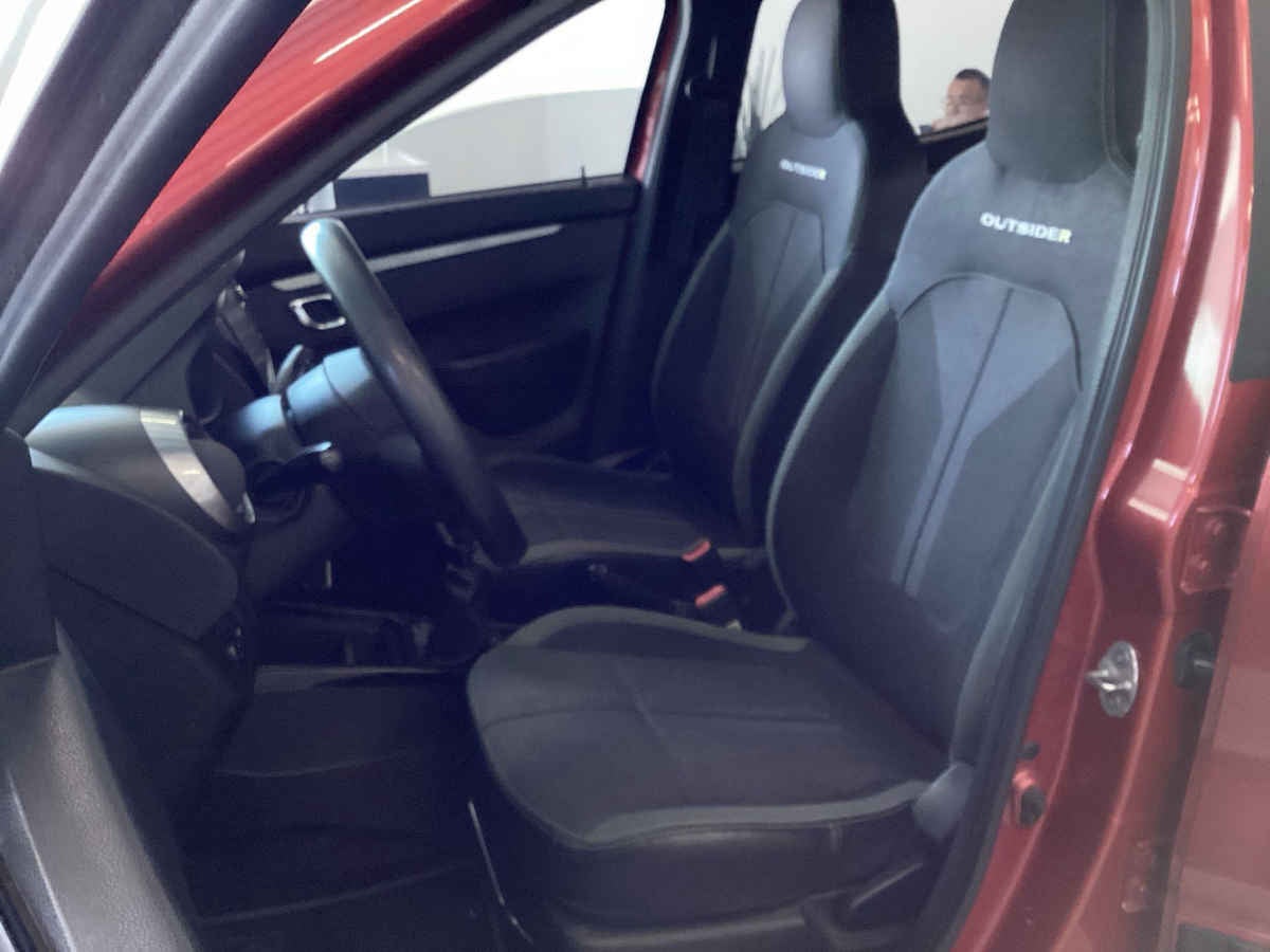 2024 Renault Kwid 5p Outsider L3/1.0 Man