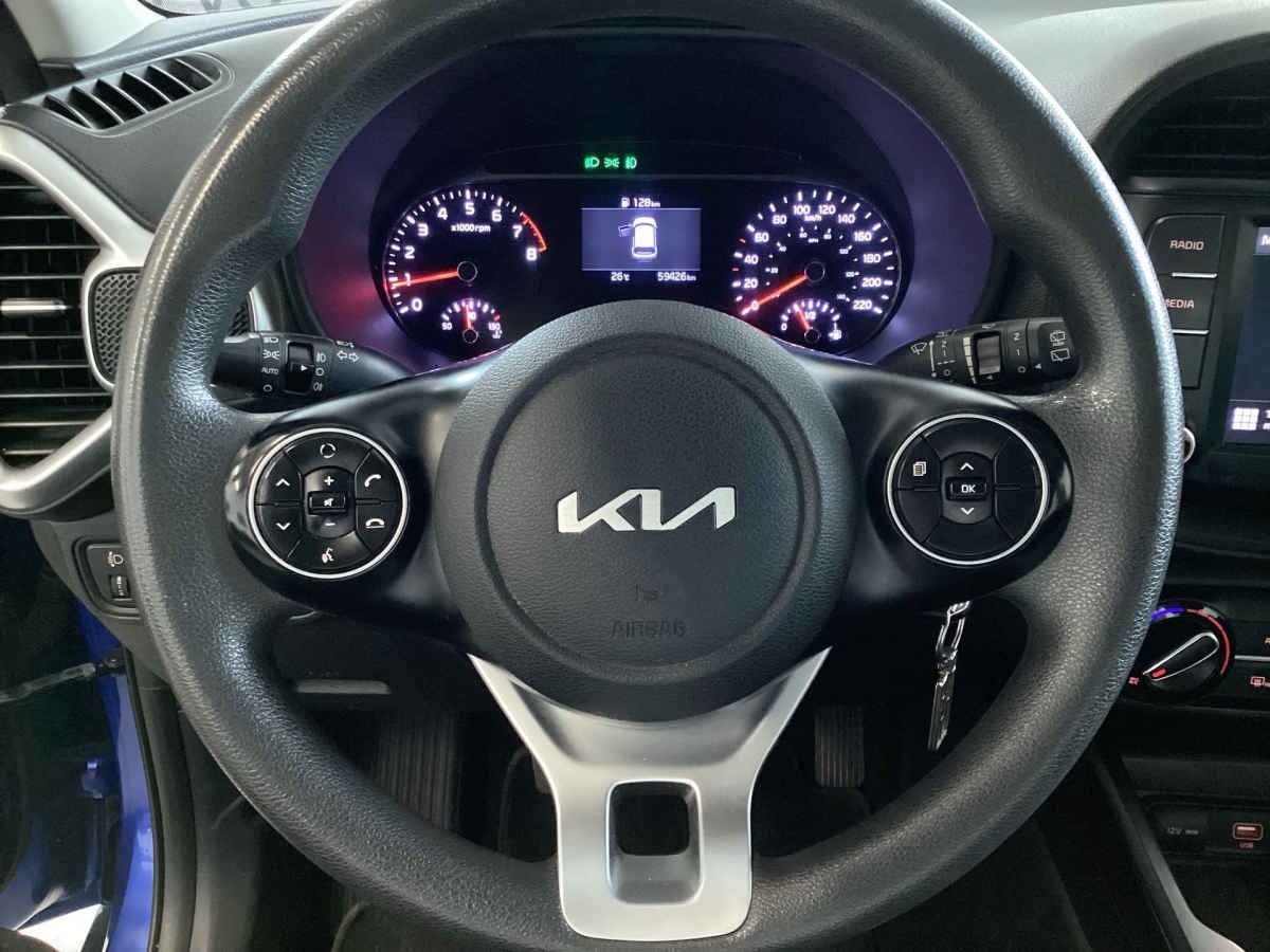 2022 Kia Soul 5p LX 1.6 L 121 HP TM6 A/AC RA-16"