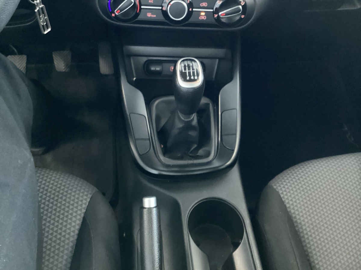 2022 Kia Soul 5p LX 1.6 L 121 HP TM6 A/AC RA-16"