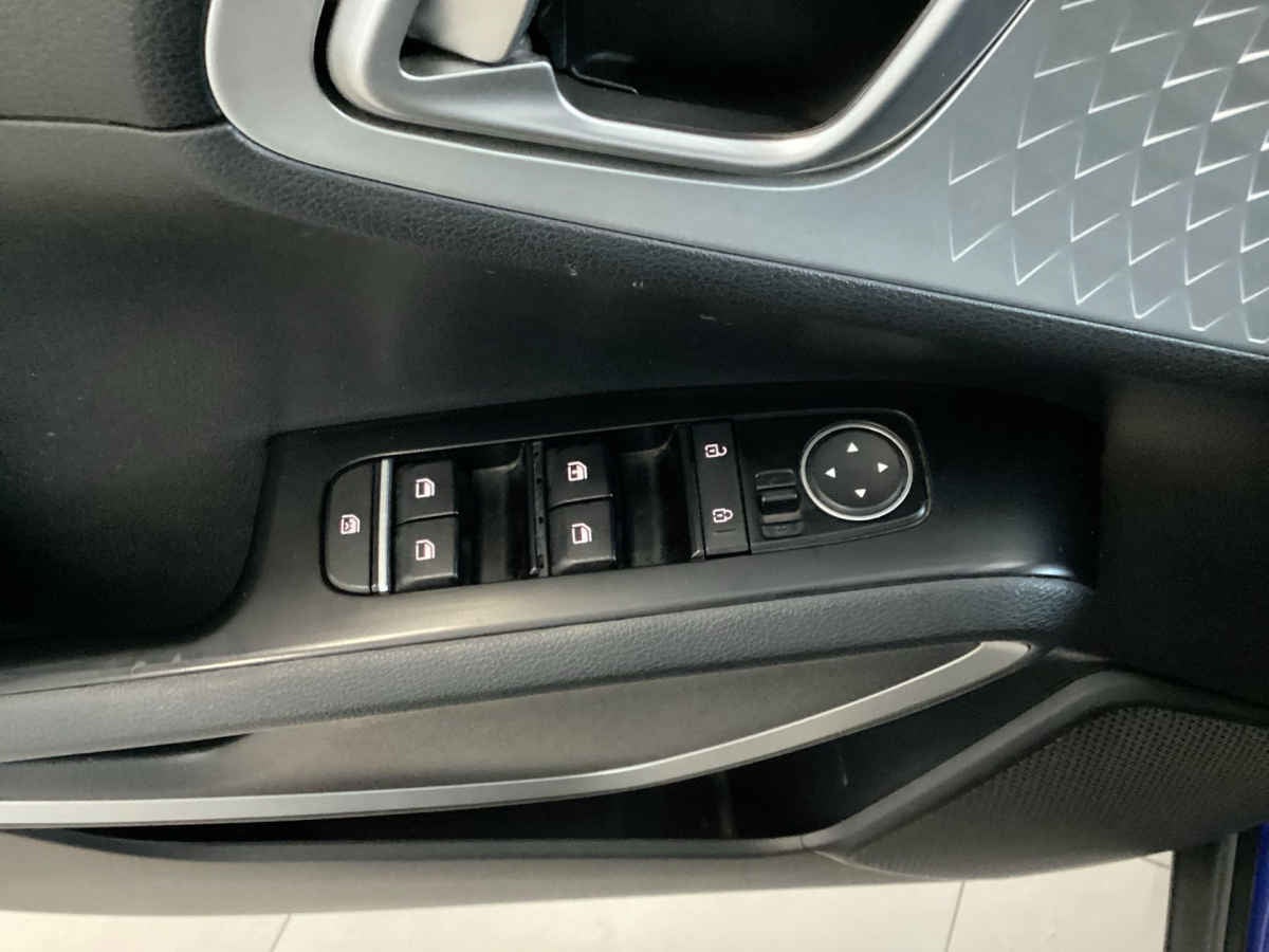 2022 Kia Soul 5p LX 1.6 L 121 HP TM6 A/AC RA-16"