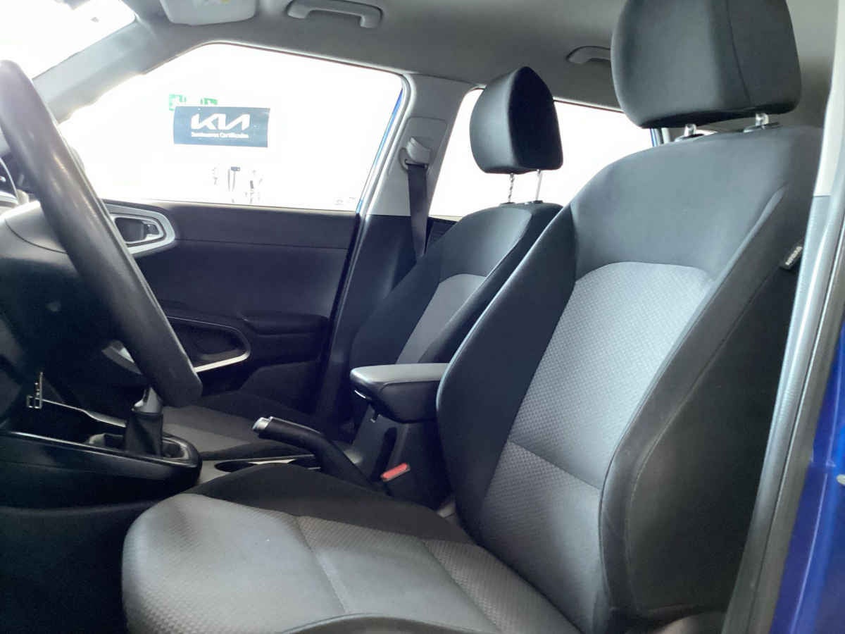 2022 Kia Soul 5p LX 1.6 L 121 HP TM6 A/AC RA-16"