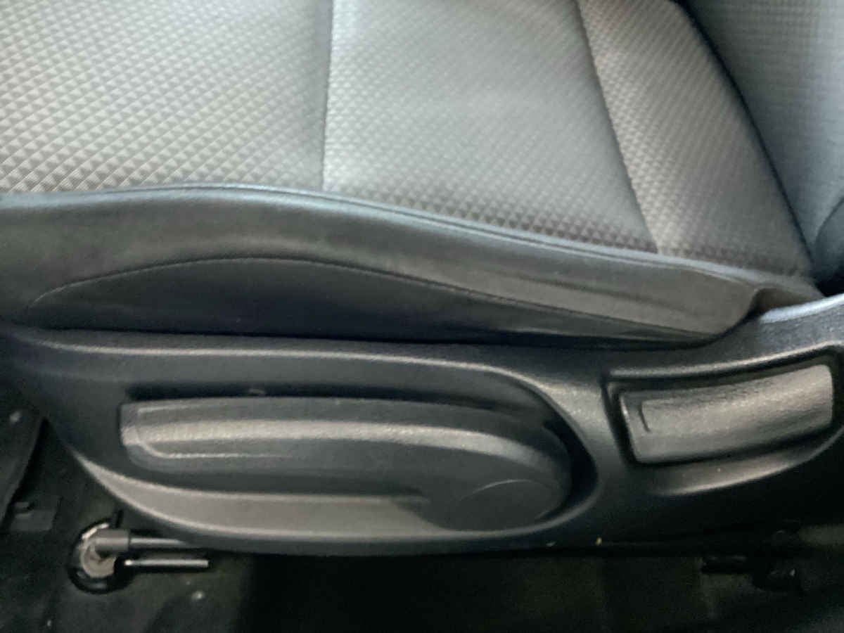 2022 Kia Soul 5p LX 1.6 L 121 HP TM6 A/AC RA-16"