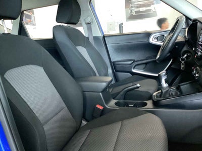 2022 Kia Soul 5p LX 1.6 L 121 HP TM6 A/AC RA-16"