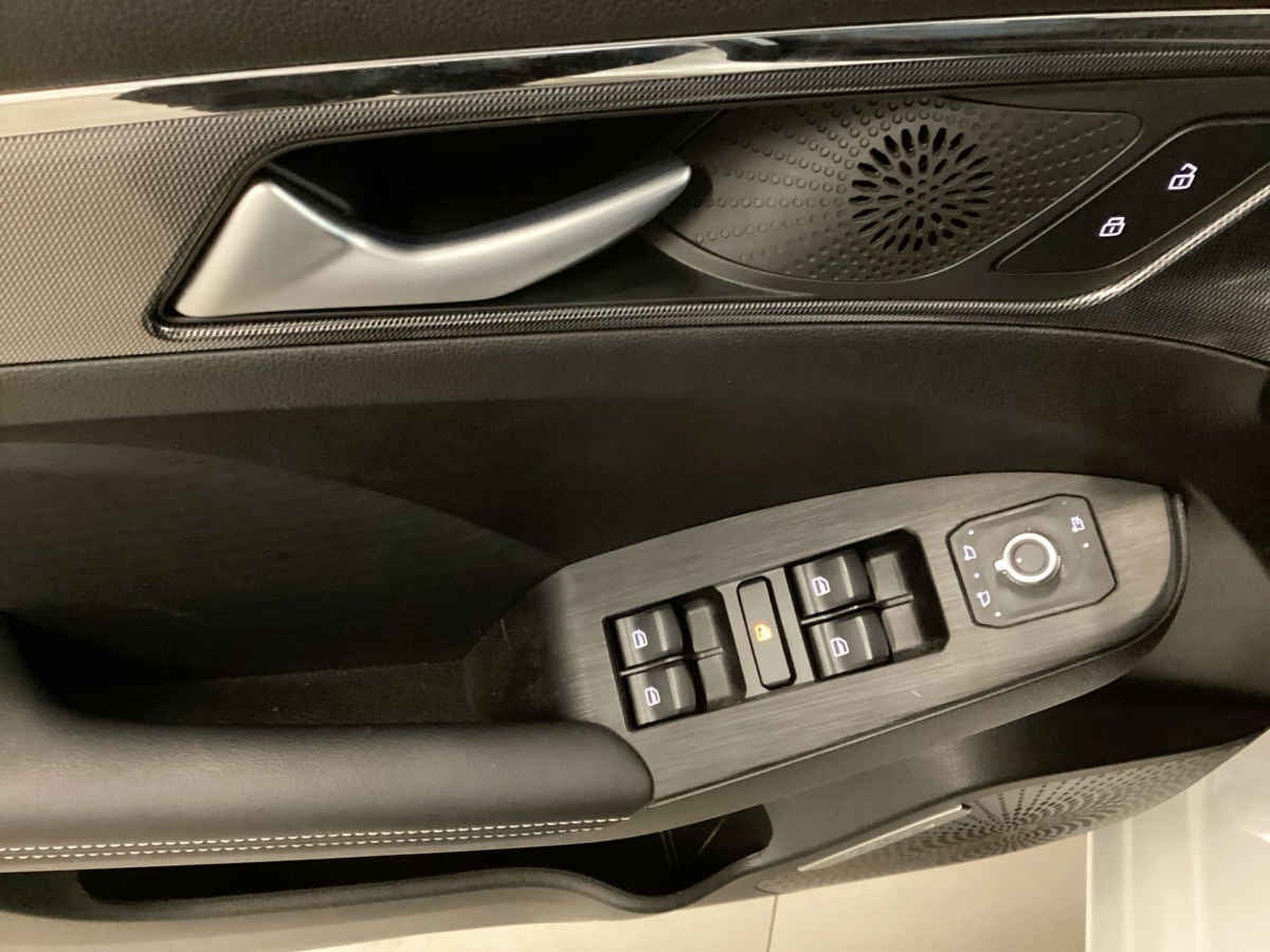 2025 HAVAL Jolion 5p Premium HEV L4/1.5/T Aut 1.67 kwh