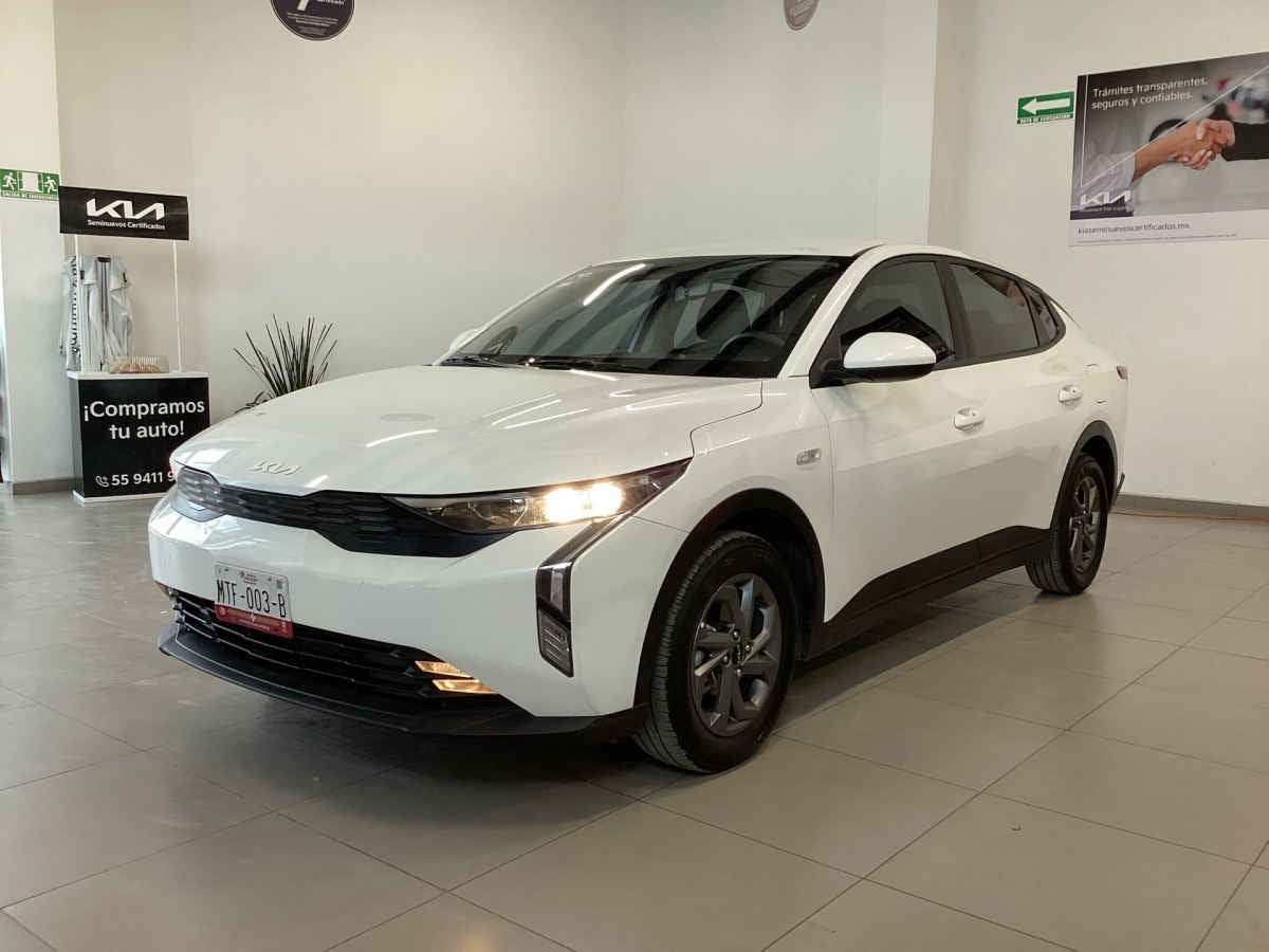 2025 Kia K3 4p LX L4/1.6 Aut