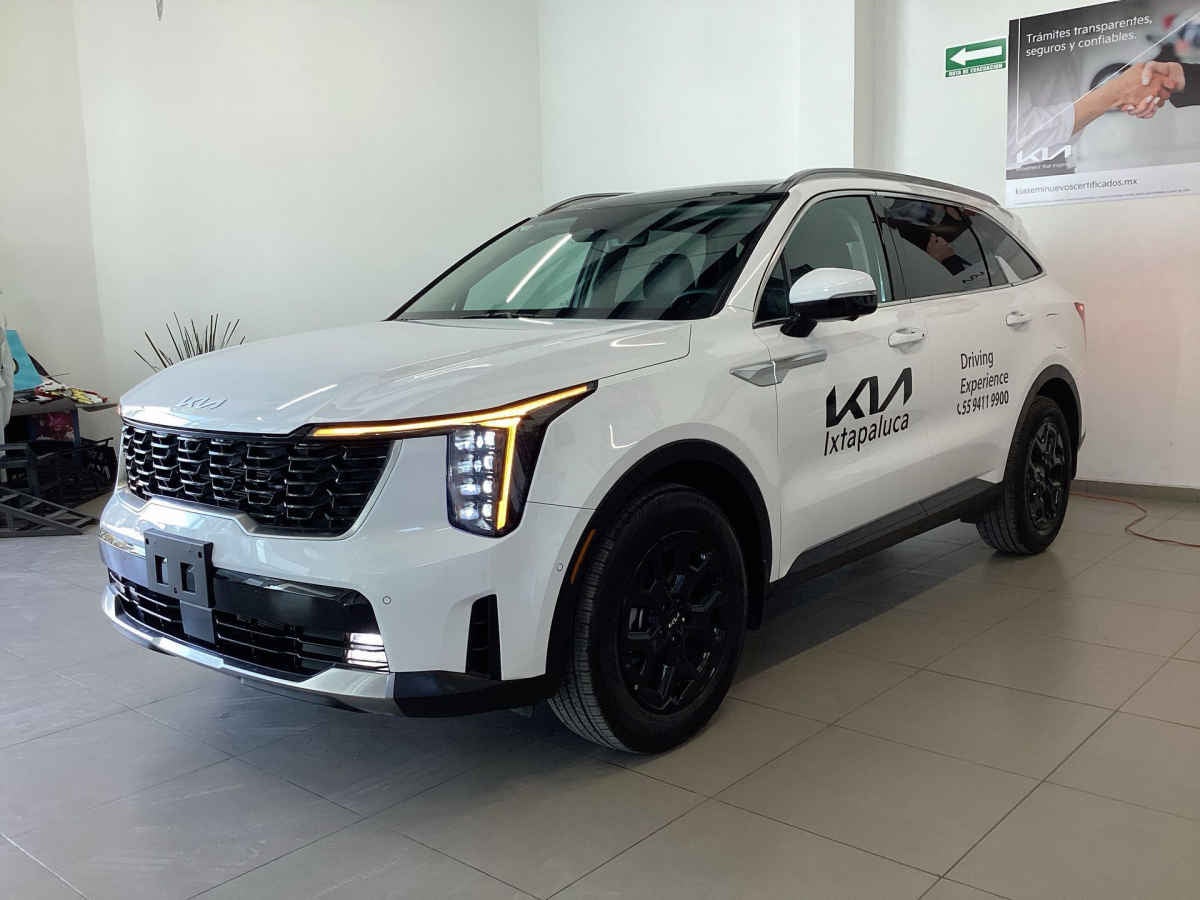 2026 Kia Sorento 5p SXL L4/2.5/T Aut