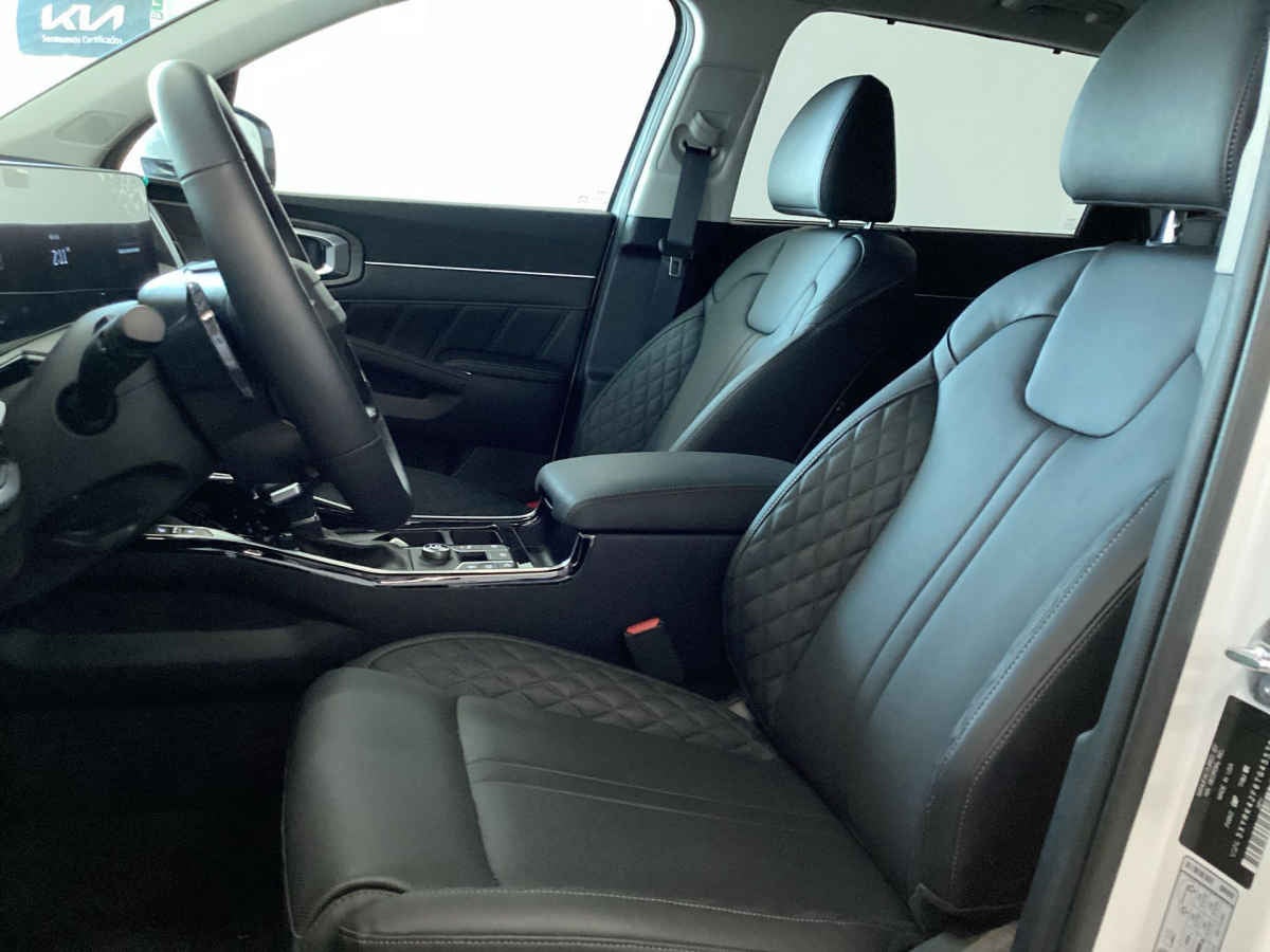 2026 Kia Sorento 5p SXL L4/2.5/T Aut
