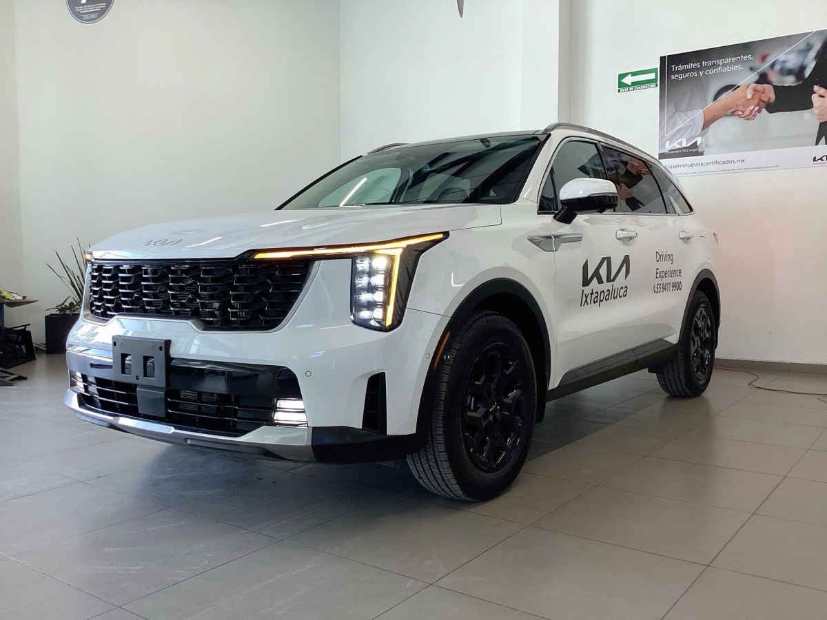 2026 Kia Sorento 5p SXL L4/2.5/T Aut