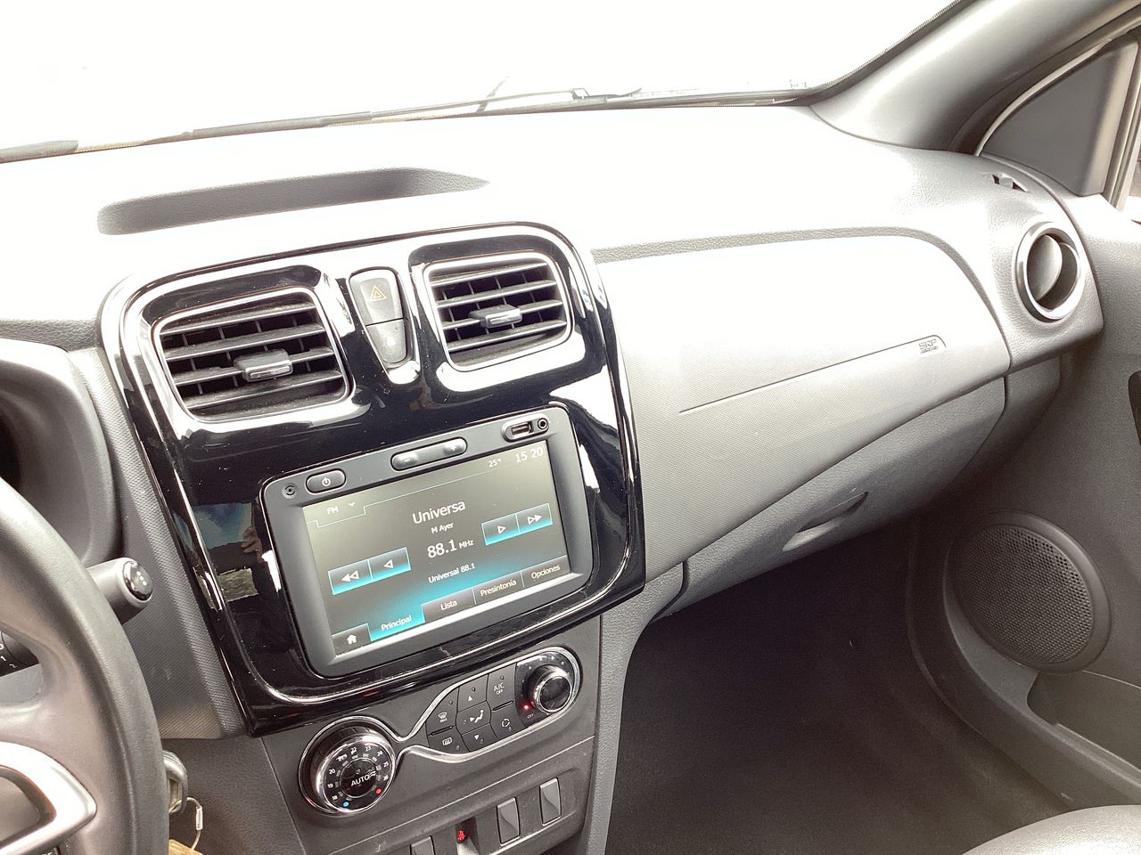 2024 Renault Logan 1.6 Intens At