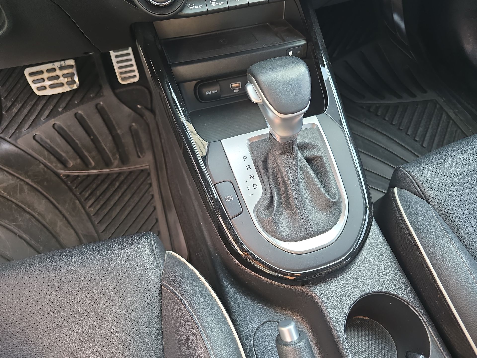 2022 Kia Forte 2.0 GT Line 4p At