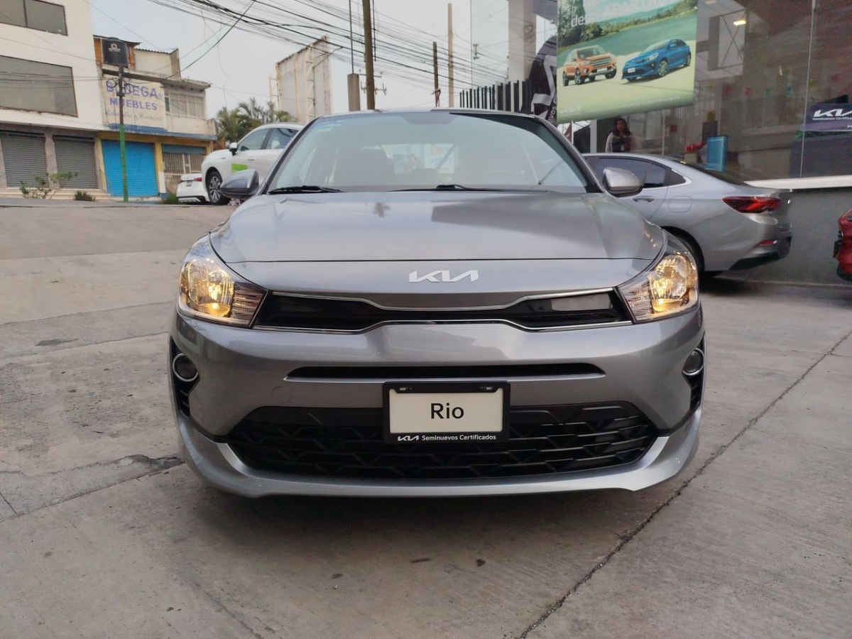2023 Kia KIA RIO SEDAN 4p LX L4/1.6 Man