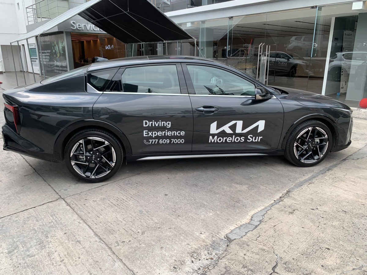 2027 Kia K4 4p GT Line L4/2.0 Aut