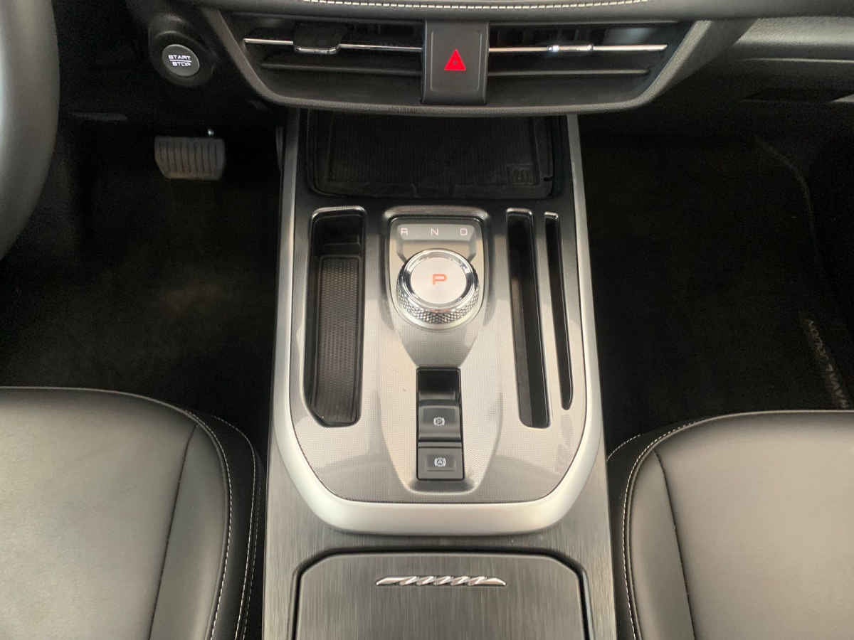 2025 HAVAL Jolion 5p Premium HEV L4/1.5/T Aut 1.67 kwh