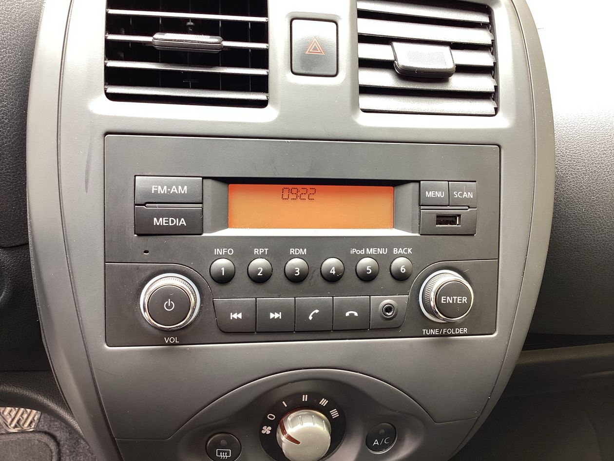 2025 Nissan V-Drive 1.6 A/C Mt