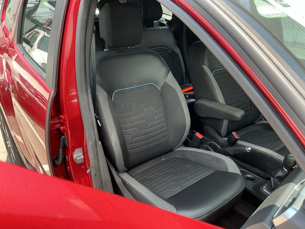 2023 Renault Duster ICONIC CVT