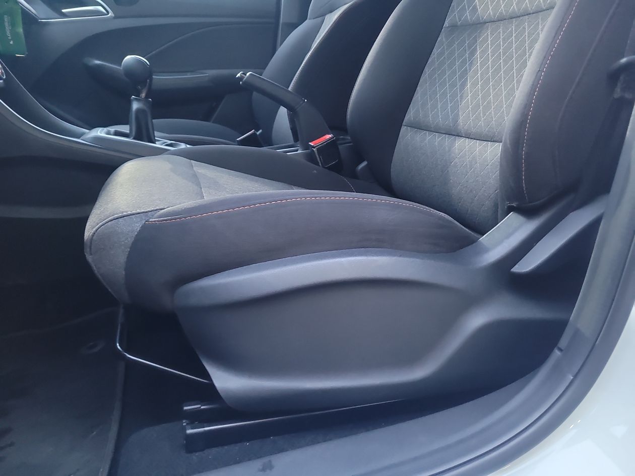 2025 MG MG 3 1.5 Cool HB Mt