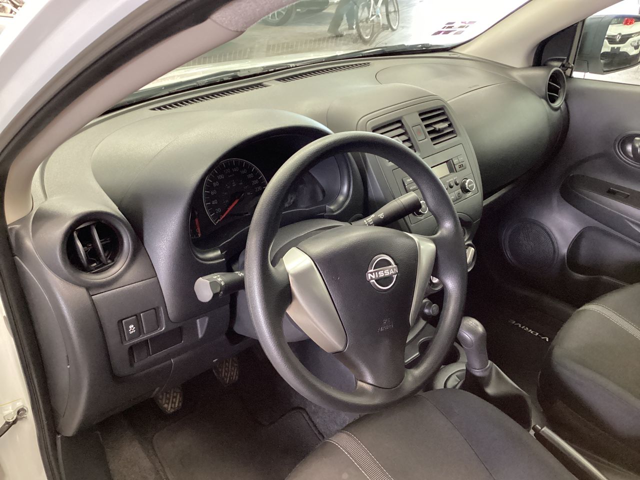 2025 Nissan V-Drive 1.6 A/C Mt
