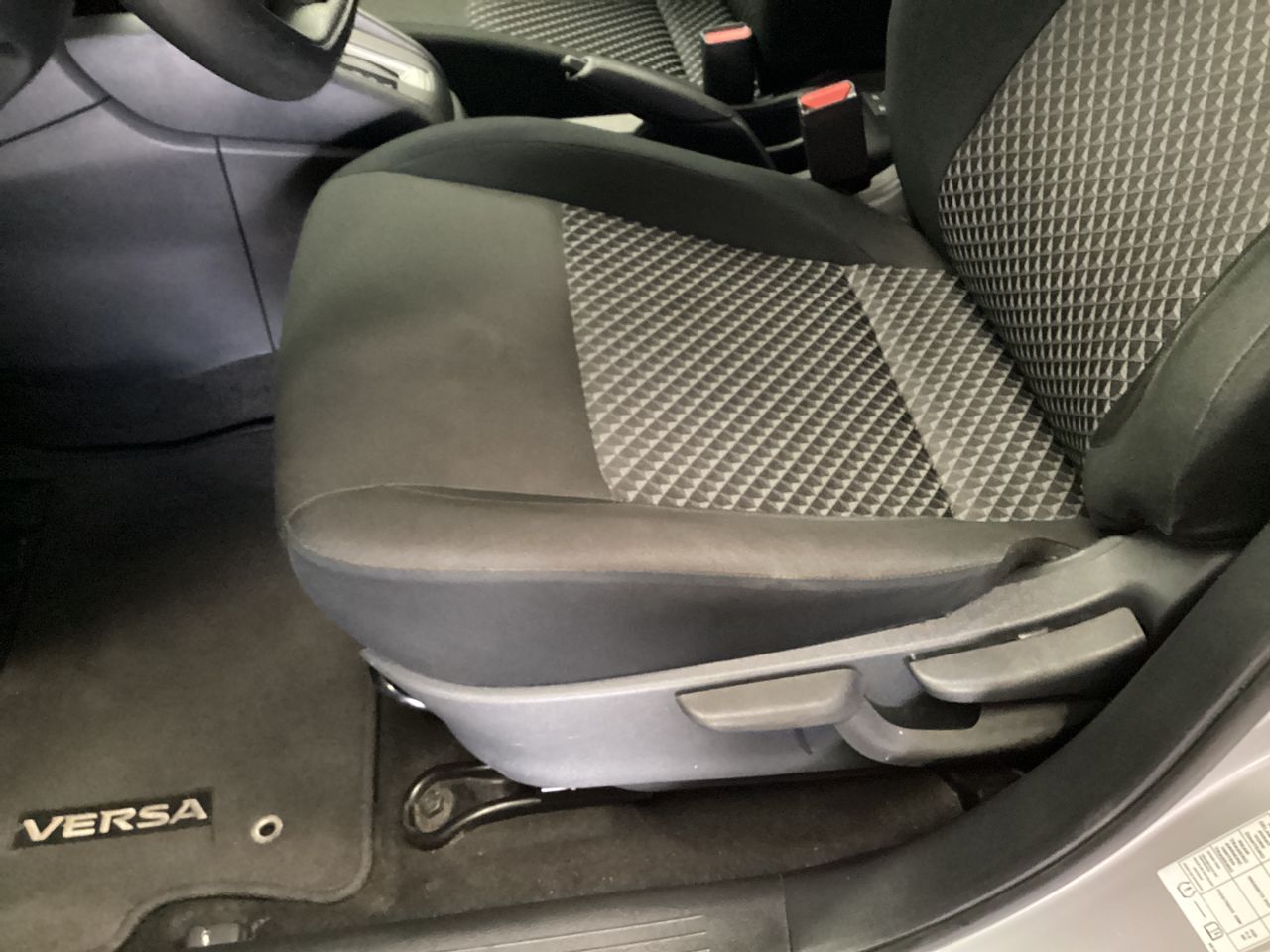 2024 Nissan Versa 1.6 Sense At