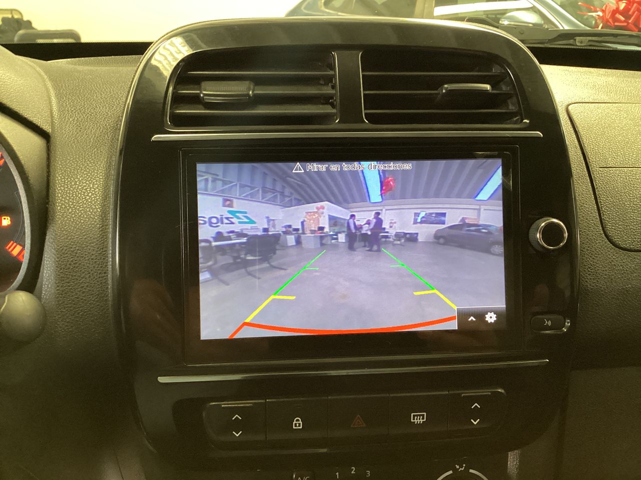 2024 Renault Kwid 1.0 Iconic Mt