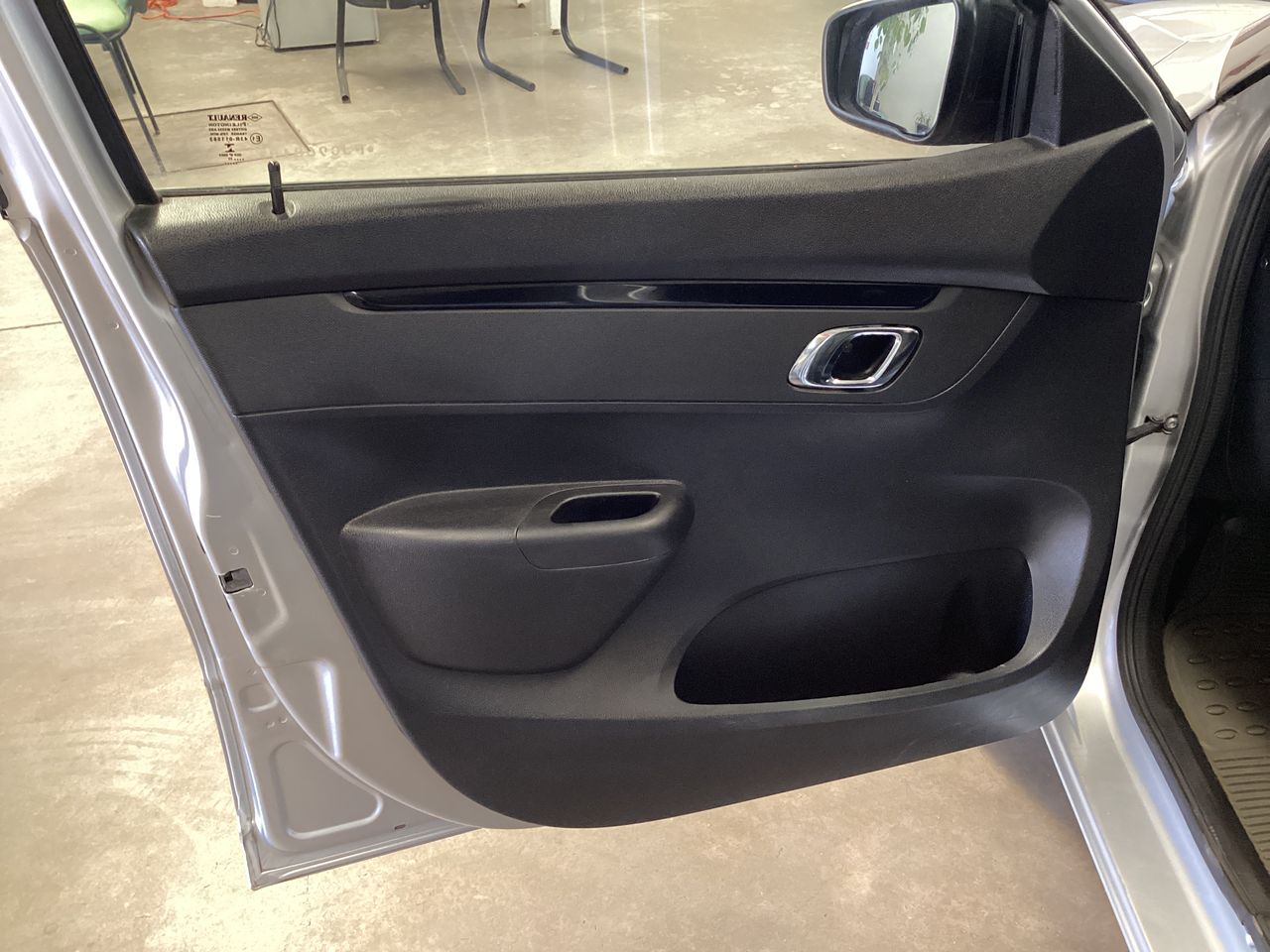 2024 Renault Kwid 1.0 Iconic Mt