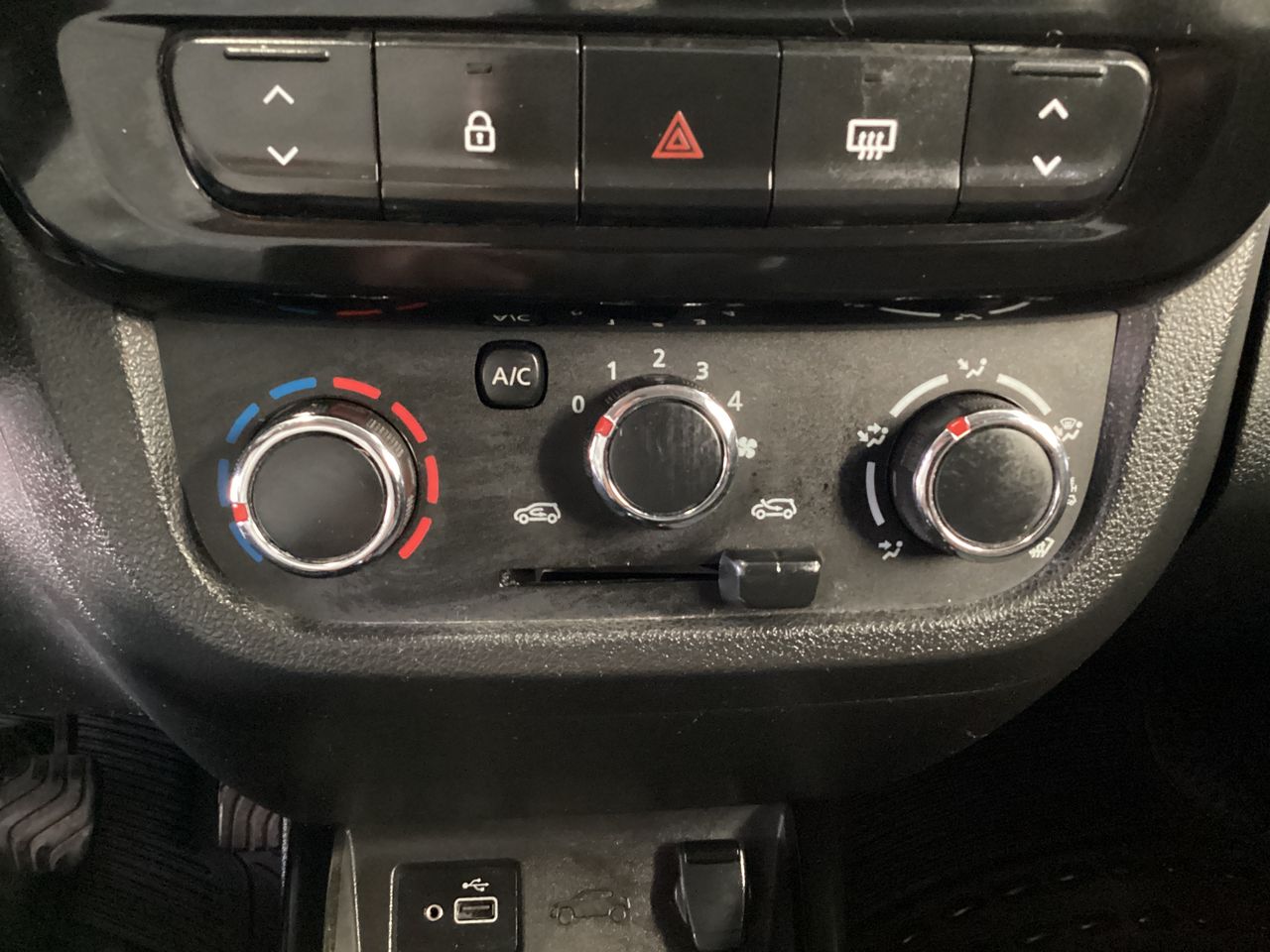 2023 Renault Kwid 1.0 Iconic Mt