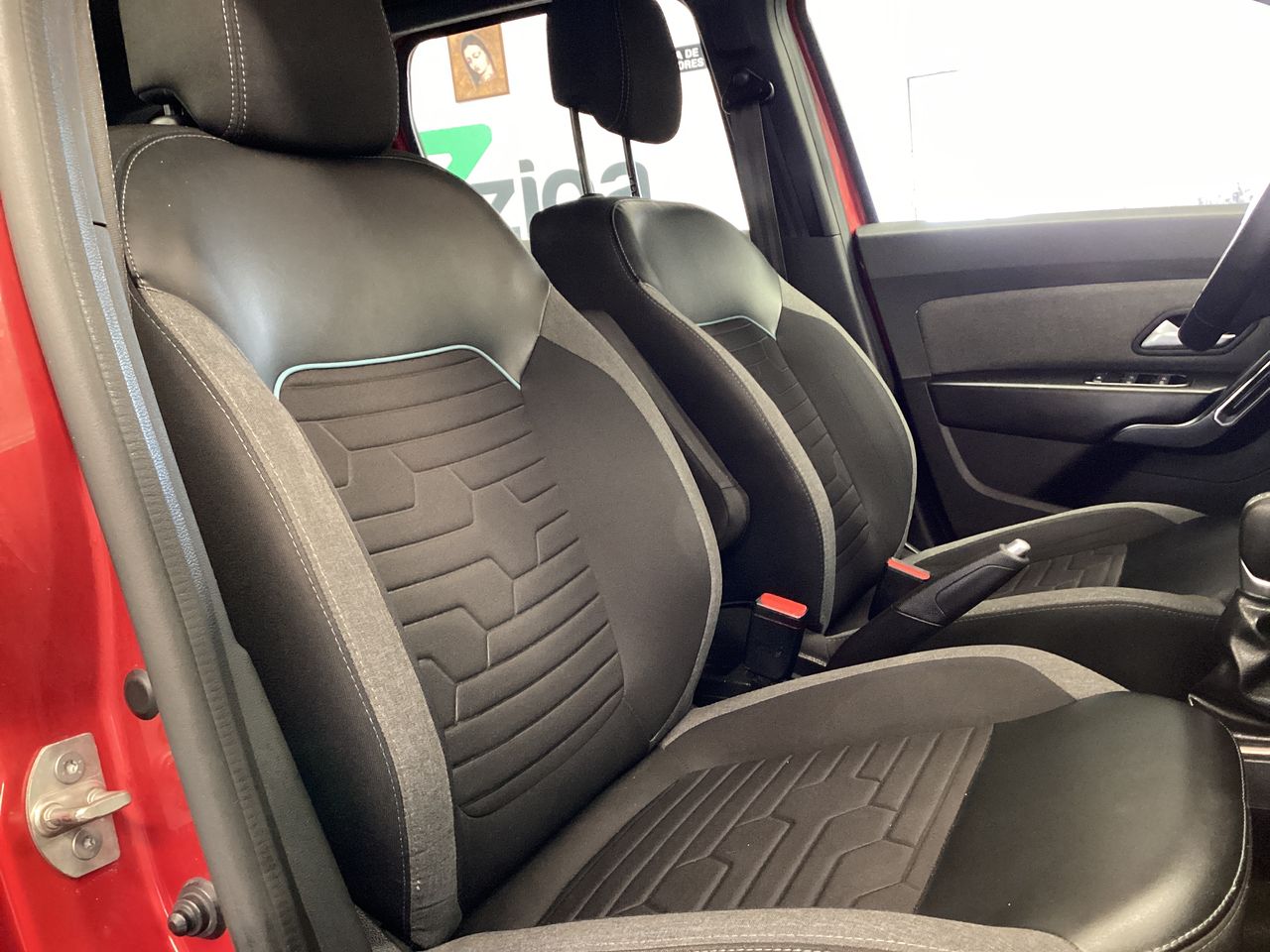 2023 Renault Duster 1.3 Iconic At