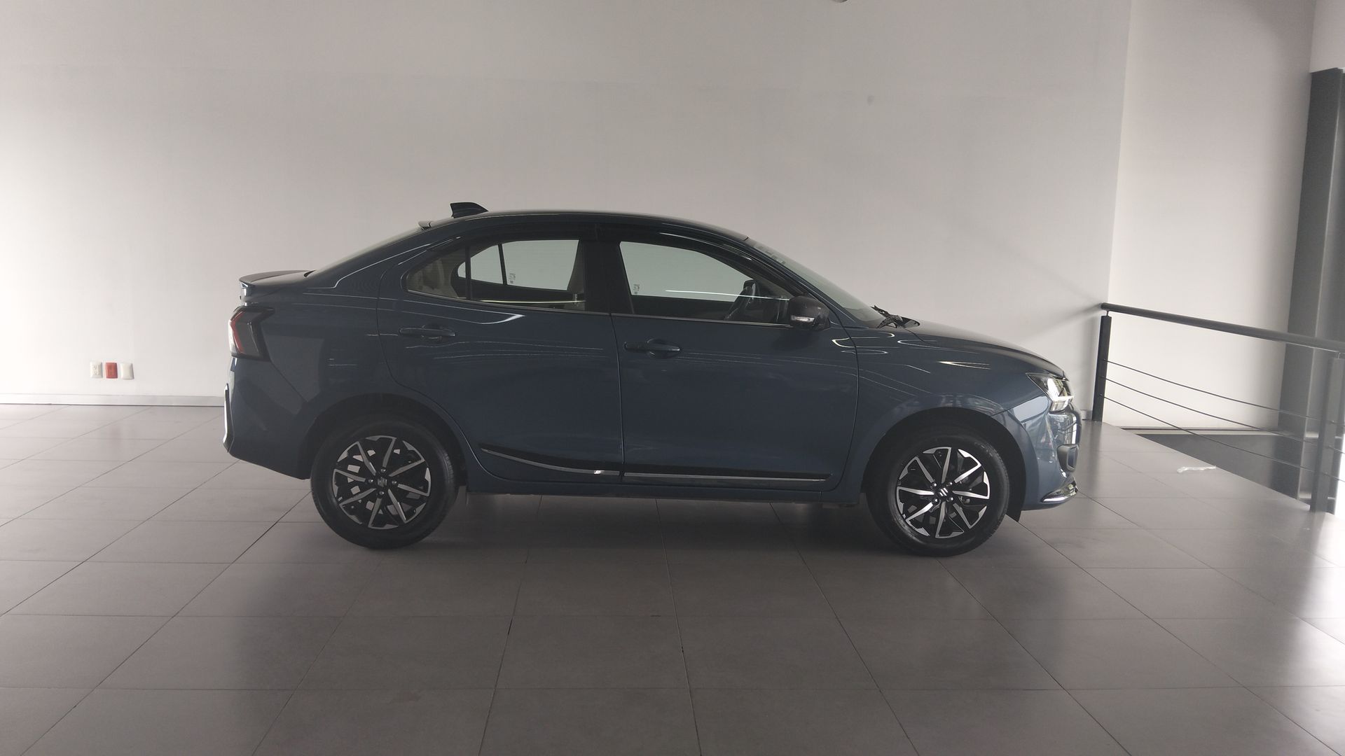 2026 Suzuki Dzire 1.2 Boostergreen GLX At
