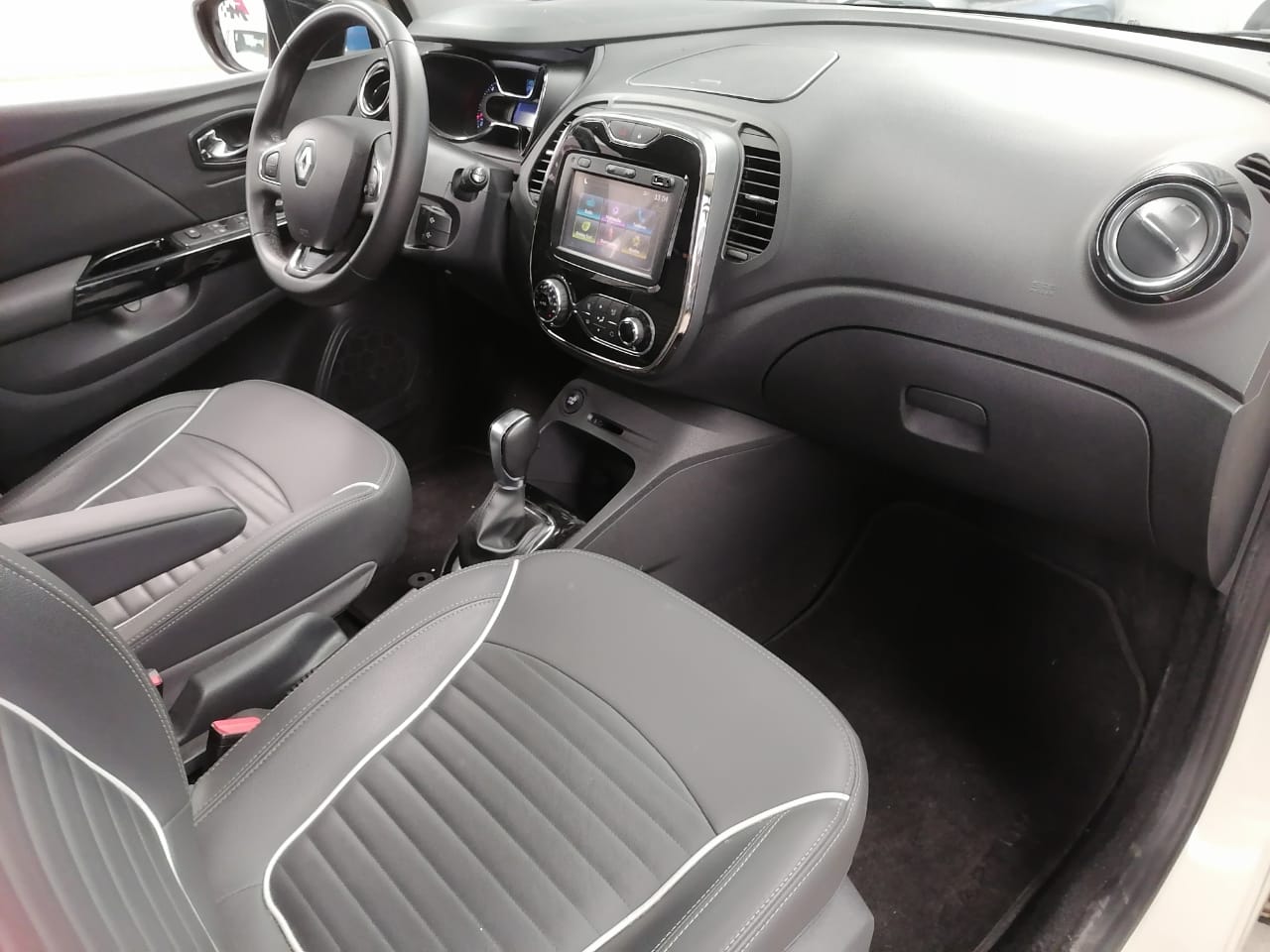 2020 Renault Captur ICONIC L4 2.0L 133 CP 5 PUERTAS AUT PIEL BA AA