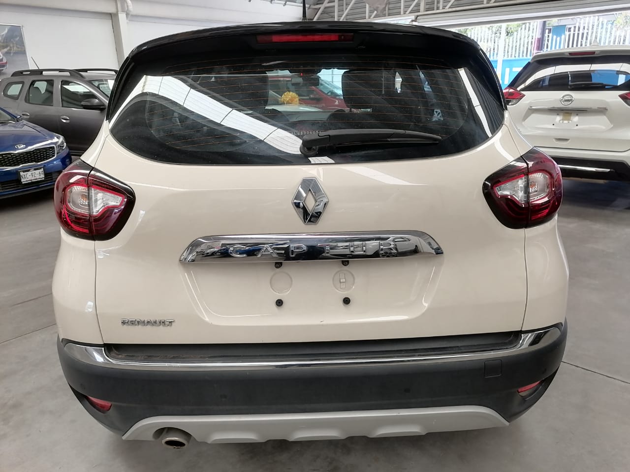 2020 Renault Captur ICONIC L4 2.0L 133 CP 5 PUERTAS AUT PIEL BA AA