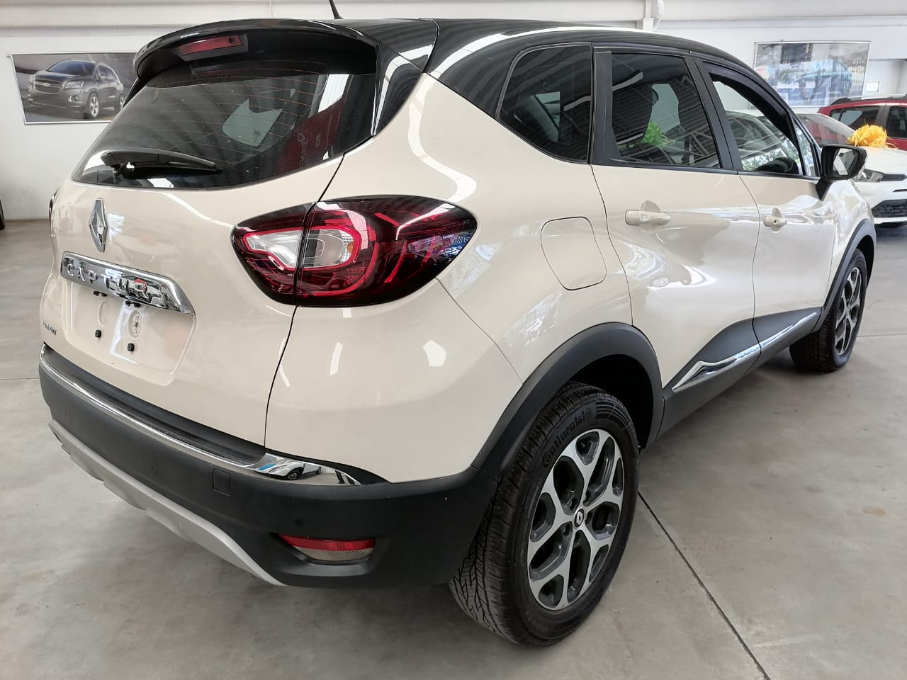 2020 Renault Captur ICONIC L4 2.0L 133 CP 5 PUERTAS AUT PIEL BA AA