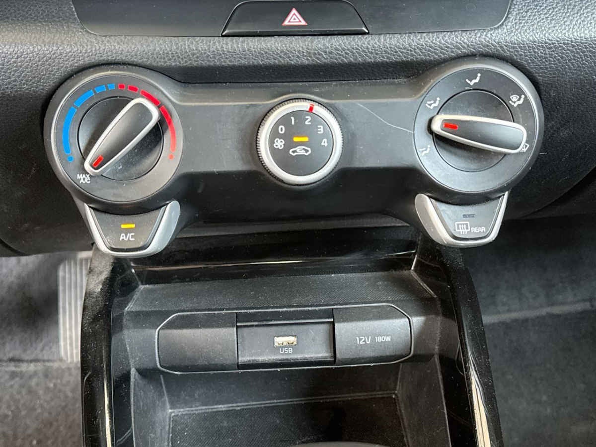 2023 Kia KIA RIO SEDAN 4p EX L4/1.6 Aut