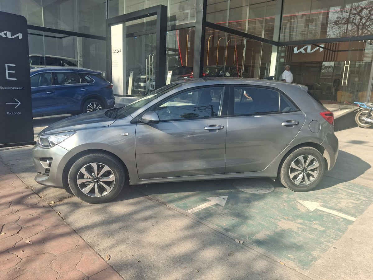 2022 Kia KIA RIO HB 5p LX L4/1.6 Man