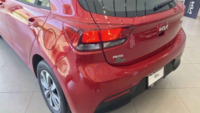 2023 Kia KIA RIO HB 5p LX L4/1.6 Aut