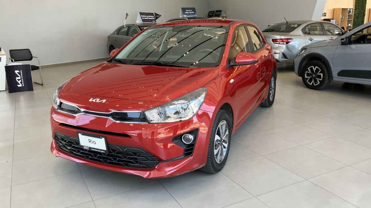 2023 Kia KIA RIO HB 5p LX L4/1.6 Aut