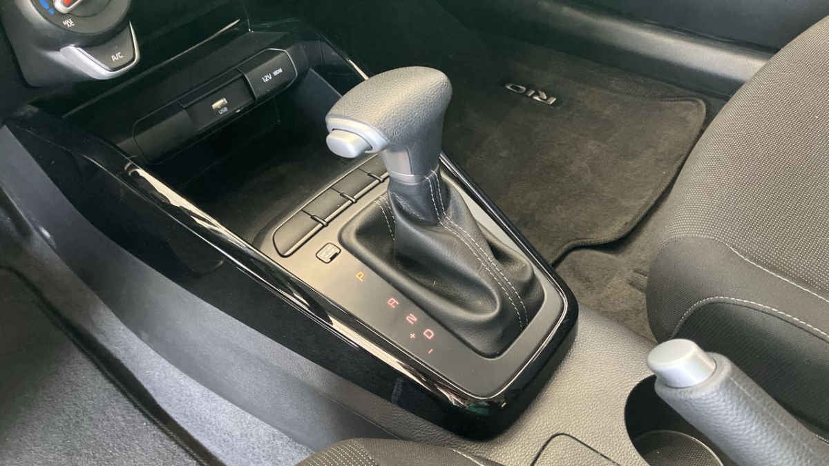 2023 Kia KIA RIO HB 5p LX L4/1.6 Aut